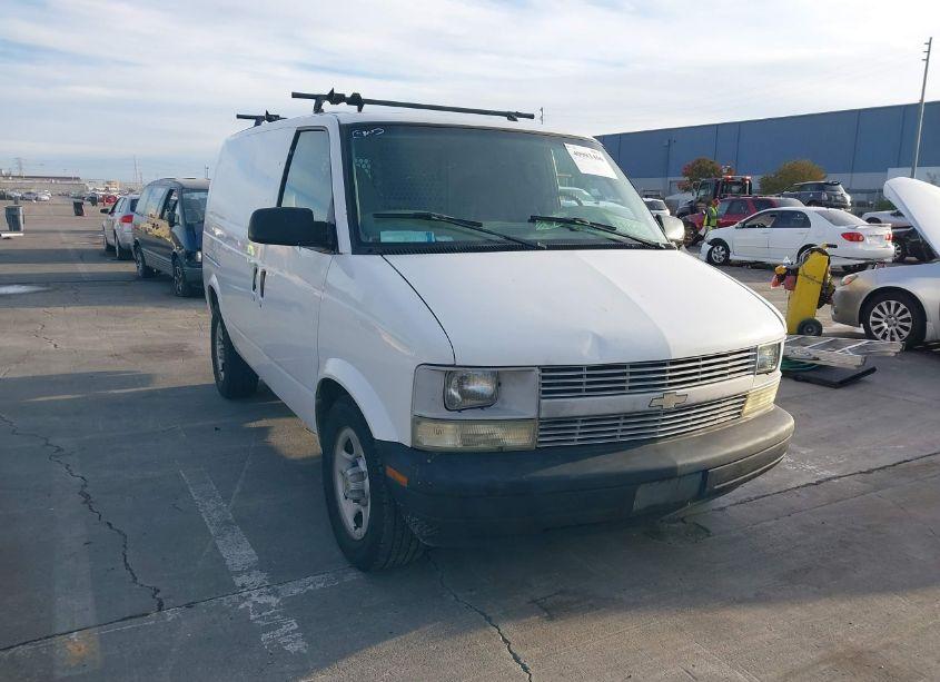 2005 Chevrolet Astro (VIN 1GCDM19X45B100545) main photo