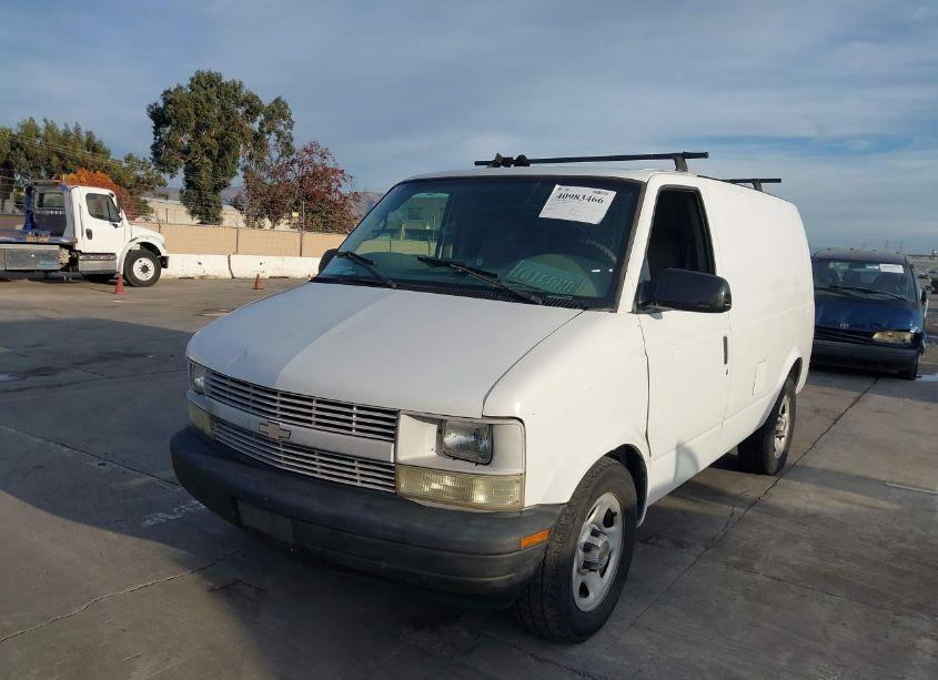 Photo 2 of 2005 Chevrolet Astro (VIN 1GCDM19X45B100545)