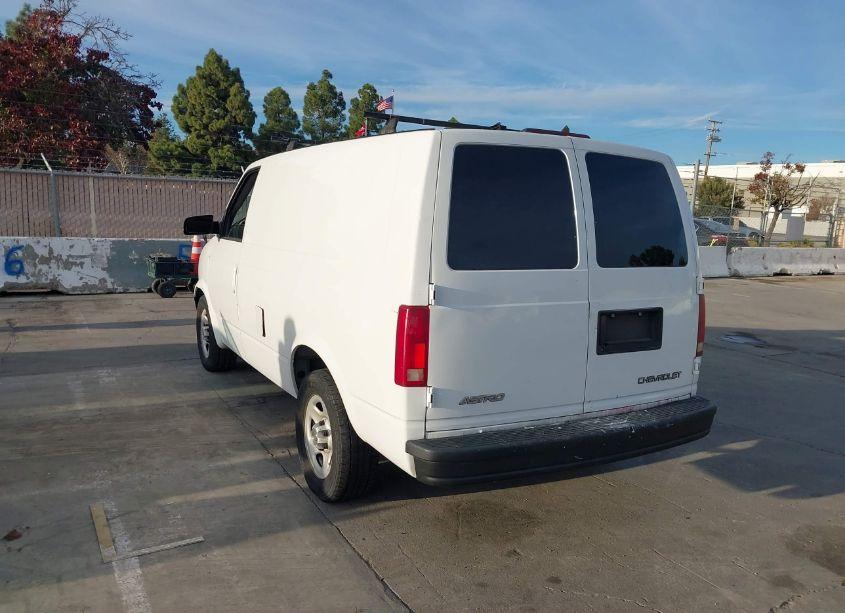 Photo 3 of 2005 Chevrolet Astro (VIN 1GCDM19X45B100545)