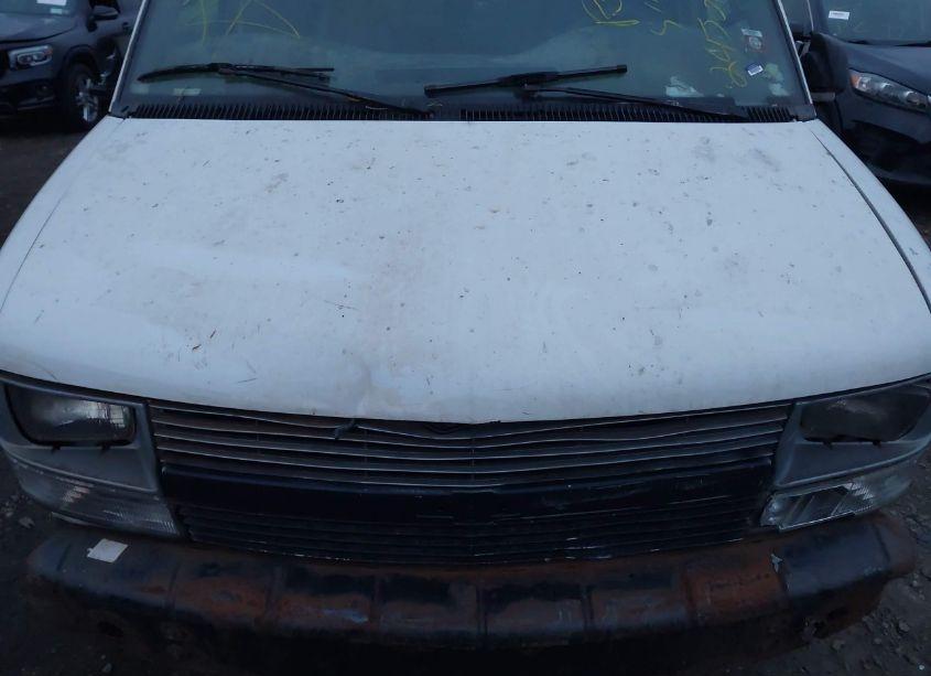 Photo 10 of 2002 Chevrolet Astro (VIN 1GCDM19X52B127538)