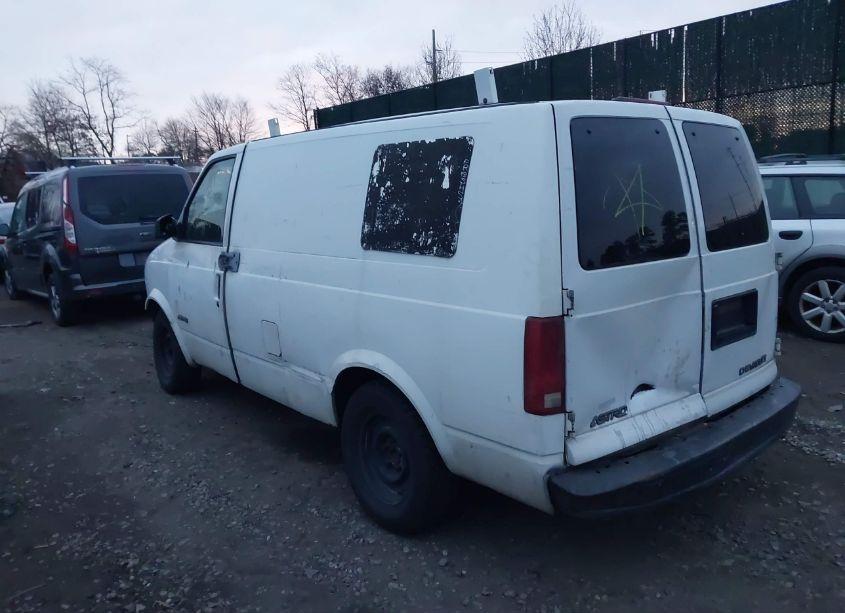 Photo 3 of 2002 Chevrolet Astro (VIN 1GCDM19X52B127538)