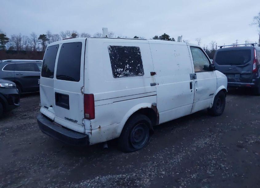 Photo 4 of 2002 Chevrolet Astro (VIN 1GCDM19X52B127538)