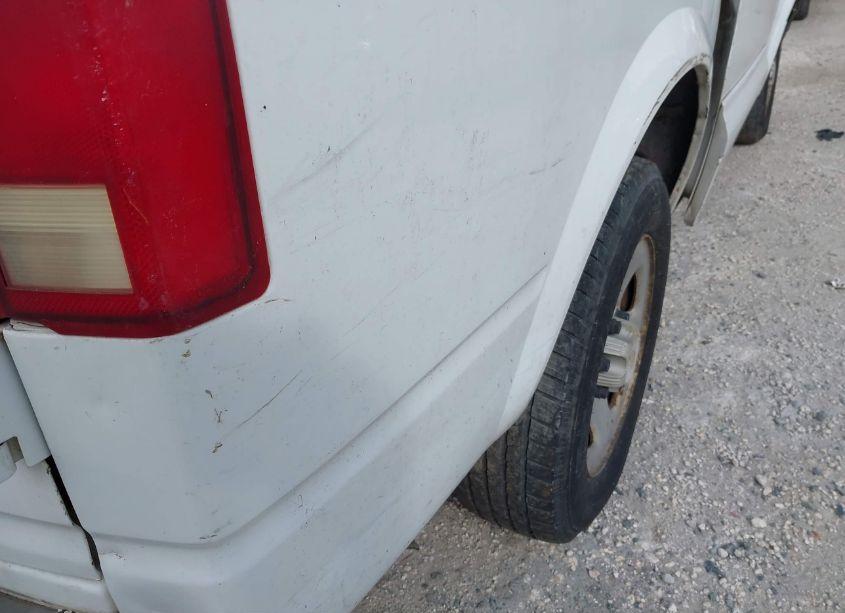 Photo 11 of 2004 Chevrolet Astro (VIN 1GCDM19X54B128451)