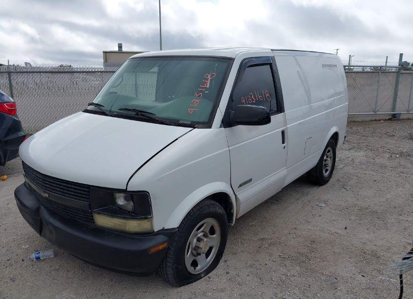 Photo 2 of 2004 Chevrolet Astro (VIN 1GCDM19X54B128451)