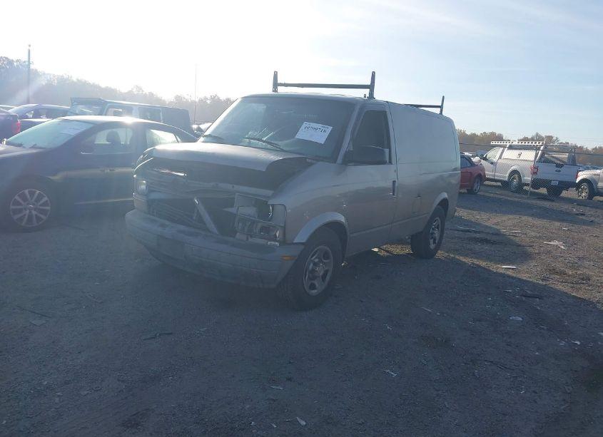 Photo 2 of 2005 Chevrolet Astro (VIN 1GCDM19X55B114793)