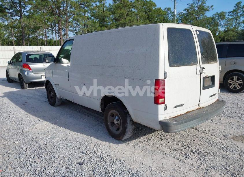 Photo 3 of 2002 Chevrolet Astro (VIN 1GCDM19X72B147077)