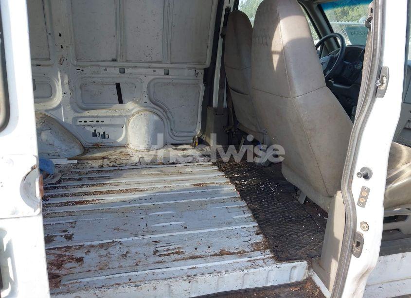 Photo 8 of 2002 Chevrolet Astro (VIN 1GCDM19X72B147077)