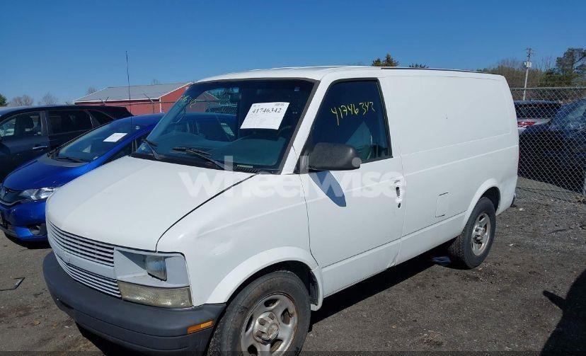 Photo 2 of 2004 Chevrolet Astro (VIN 1GCDM19X74B102658)