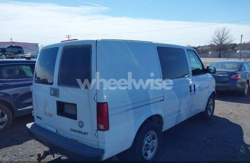 Photo 4 of 2004 Chevrolet Astro (VIN 1GCDM19X74B102658)