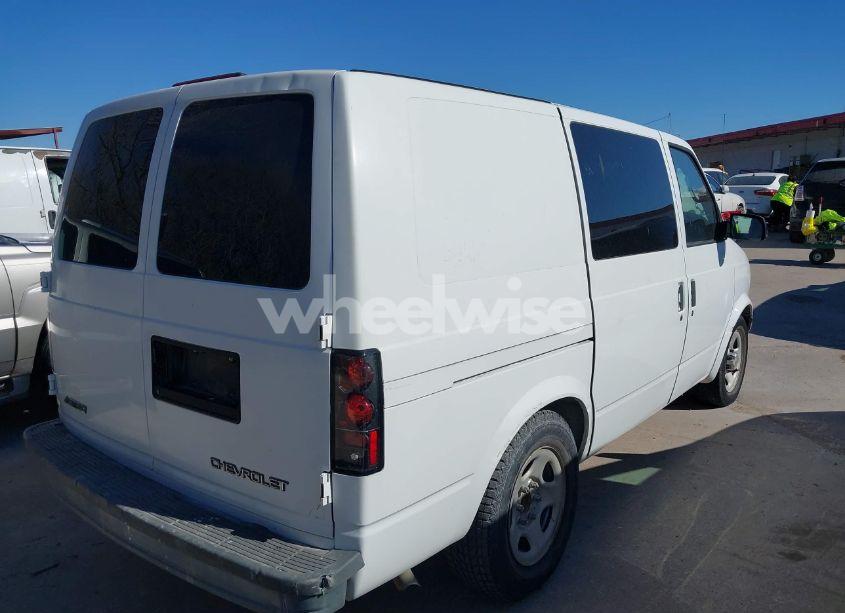 Photo 4 of 2004 Chevrolet Astro (VIN 1GCDM19X84B114706)