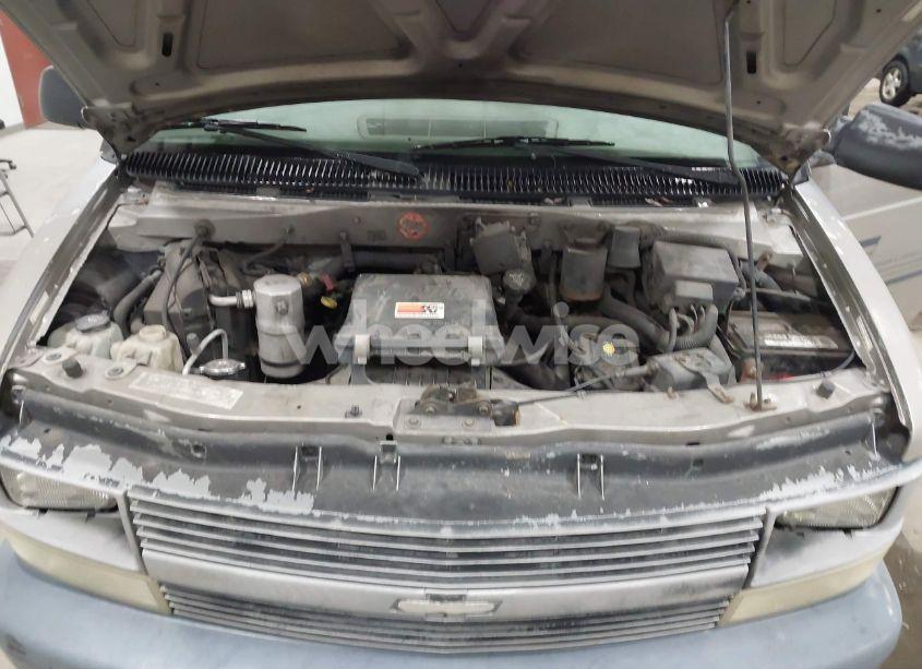 Photo 10 of 2005 Chevrolet Astro (VIN 1GCDM19X95B124050)