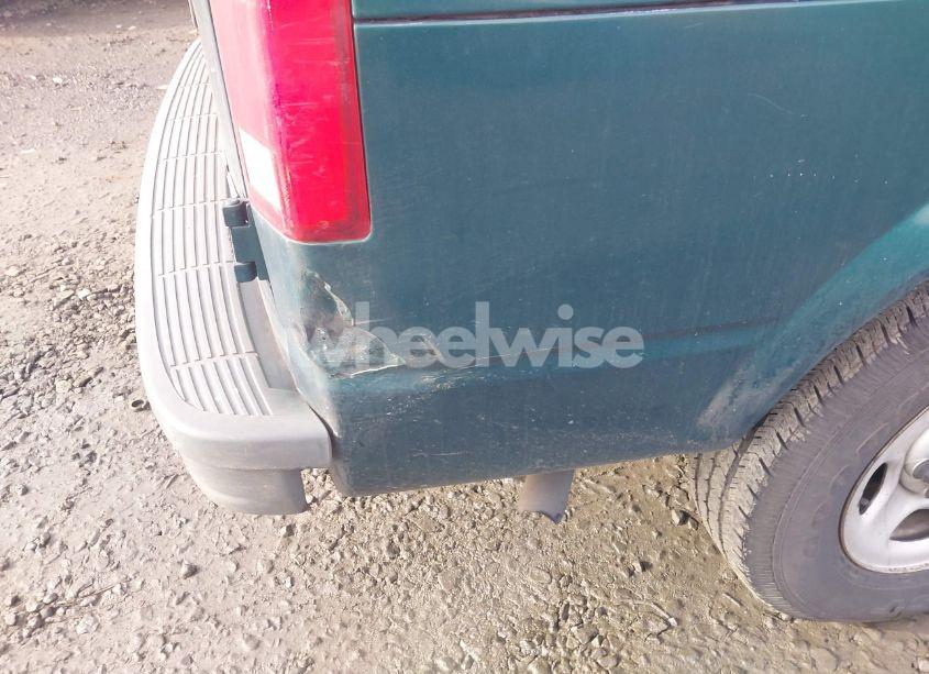 Photo 12 of 2004 Chevrolet Astro (VIN 1GCDM19XX4B112360)