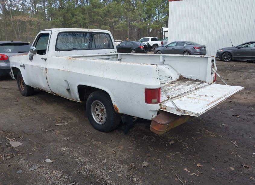 Photo 3 of 1987 Chevrolet R10 (VIN 1GCDR14H5HJ172270)
