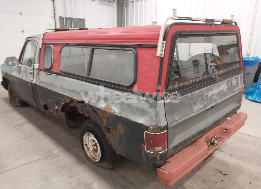 Photo 3 of 1987 Chevrolet R10 (VIN 1GCDR14H6HJ102552)