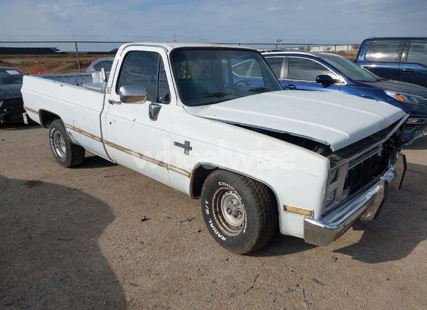 1987 Chevrolet R10 (VIN 1GCDR14H9HJ105025) main photo