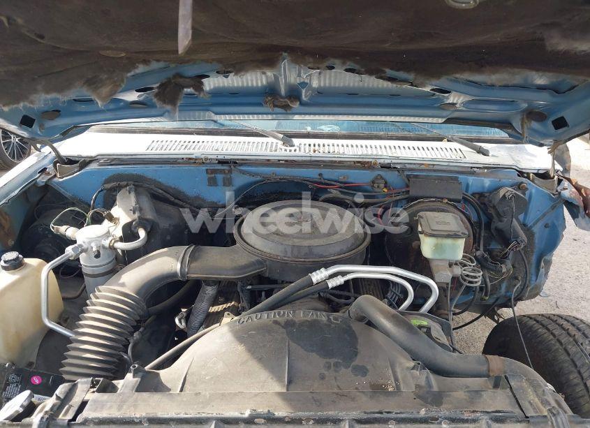 Photo 10 of 1987 Chevrolet R10 (VIN 1GCDR14H9HJ105025)