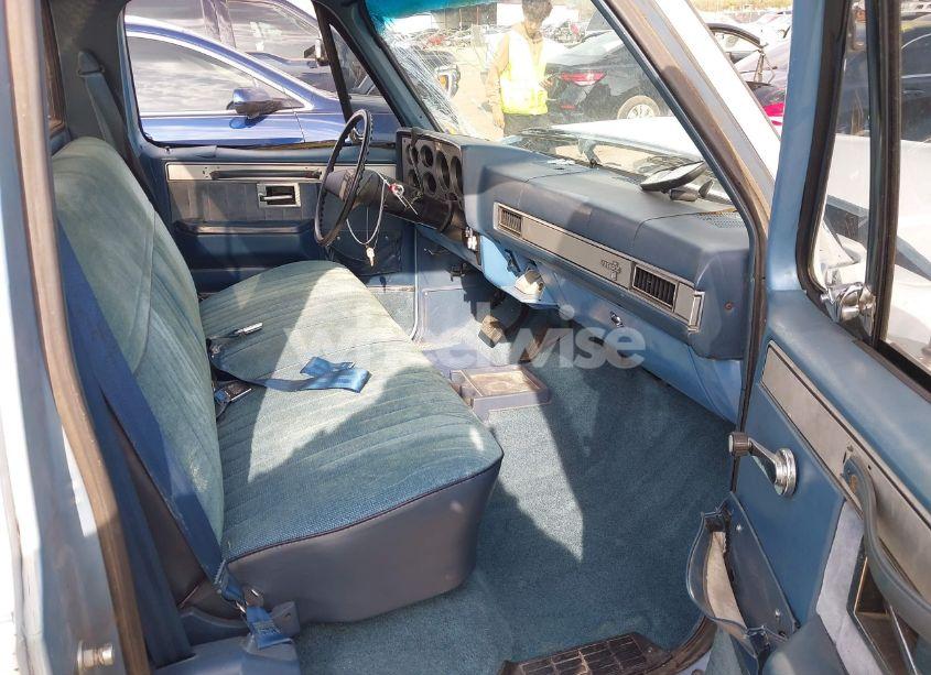 Photo 5 of 1987 Chevrolet R10 (VIN 1GCDR14H9HJ105025)