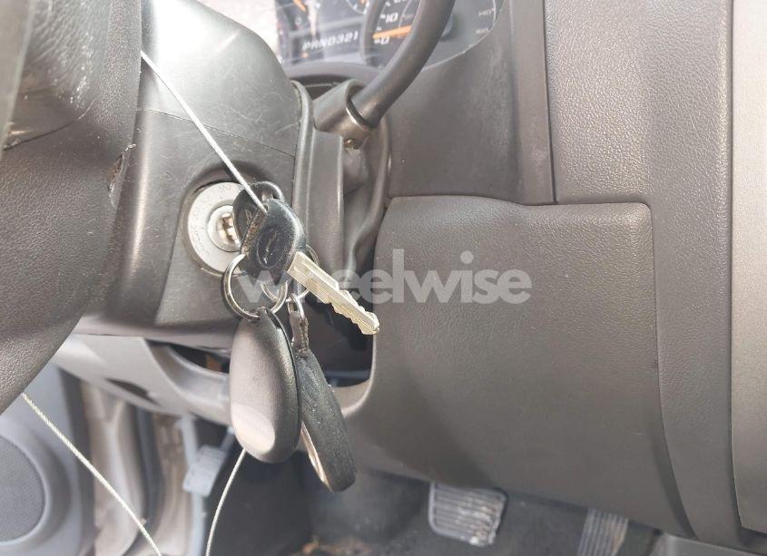 Photo 11 of 2004 Chevrolet Colorado (VIN 1GCDS136048113441)