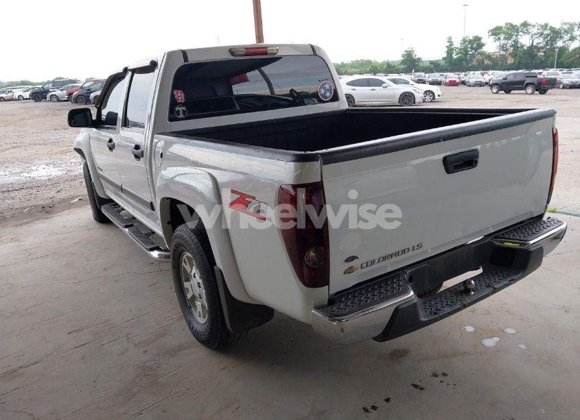 Photo 3 of 2005 Chevrolet Colorado LS (VIN 1GCDS136158210598)