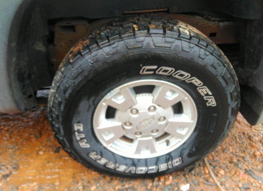 Photo 16 of 2005 Chevrolet Colorado LS (VIN 1GCDS196358225756)