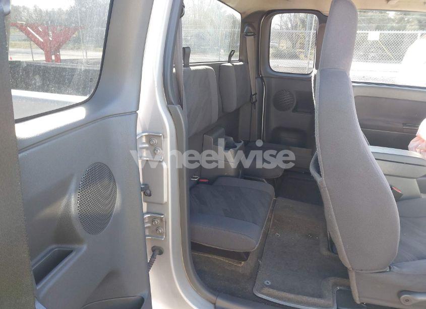 Photo 8 of 2005 Chevrolet Colorado LS (VIN 1GCDS196758119567)