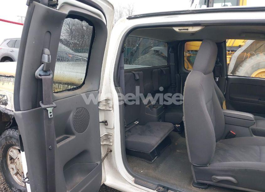 Photo 8 of 2005 Chevrolet Colorado LS (VIN 1GCDS196958198241)