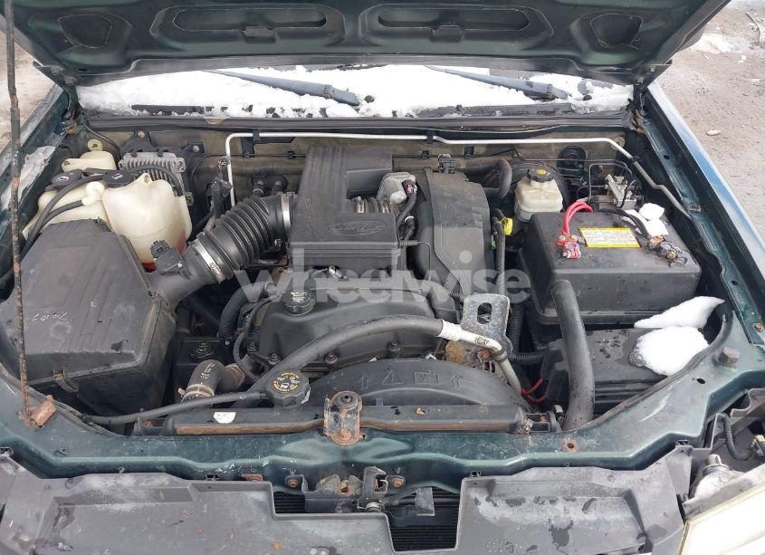 Photo 10 of 2004 Chevrolet Colorado LS (VIN 1GCDT136148165710)