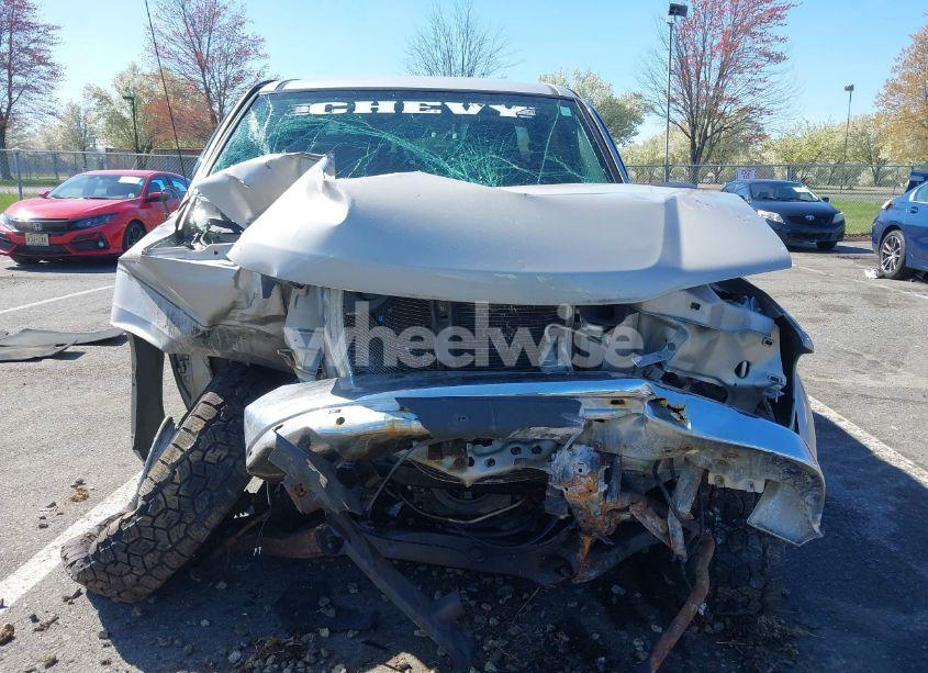 Photo 12 of 2004 Chevrolet Colorado LS (VIN 1GCDT136348198952)