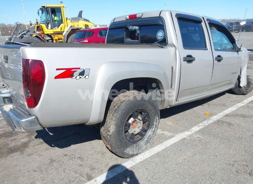 Photo 4 of 2004 Chevrolet Colorado LS (VIN 1GCDT136348198952)