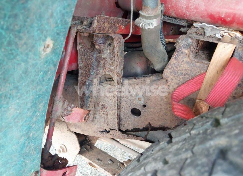 Photo 6 of 2005 Chevrolet Colorado LS (VIN 1GCDT136358262618)