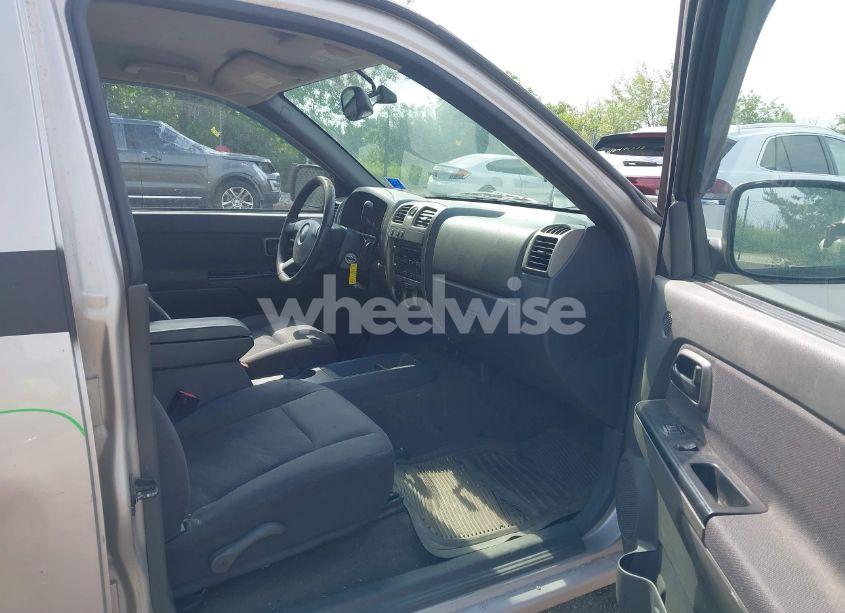 Photo 5 of 2005 Chevrolet Colorado LS (VIN 1GCDT136558162374)