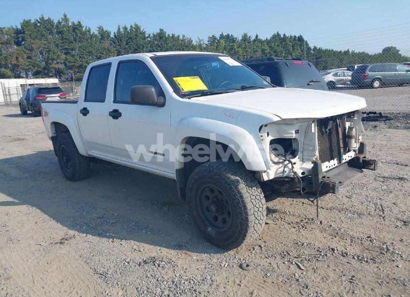 2005 Chevrolet Colorado (VIN 1GCDT136558211136) main photo
