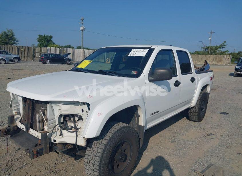 Photo 2 of 2005 Chevrolet Colorado (VIN 1GCDT136558211136)