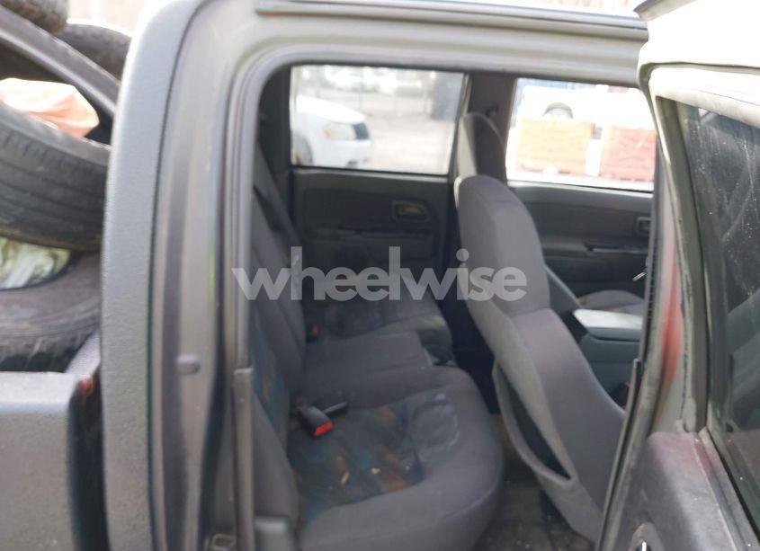 Photo 8 of 2004 Chevrolet Colorado LS (VIN 1GCDT136648185712)