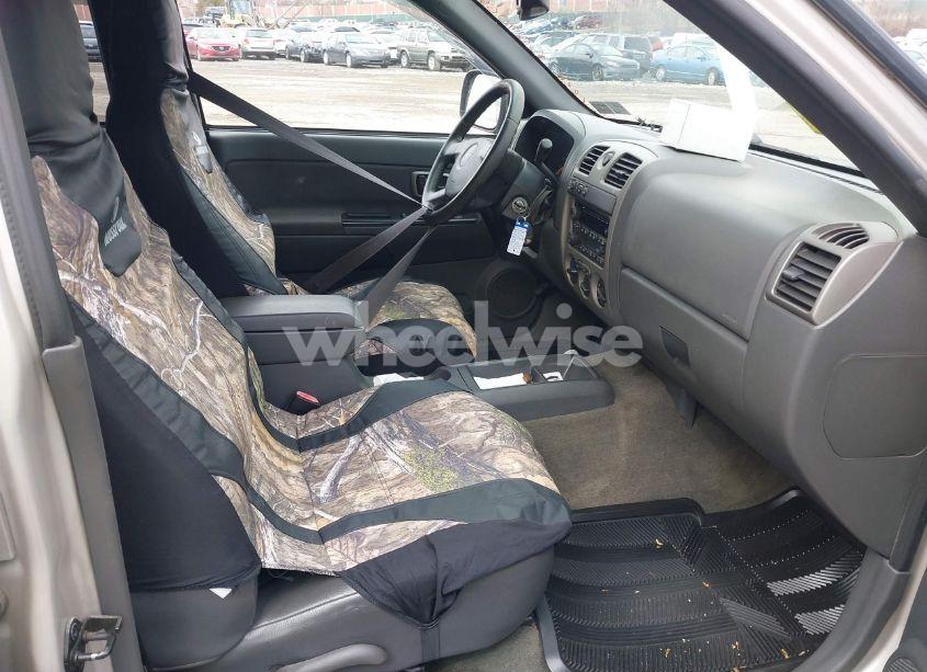 Photo 5 of 2004 Chevrolet Colorado LS (VIN 1GCDT136848114415)