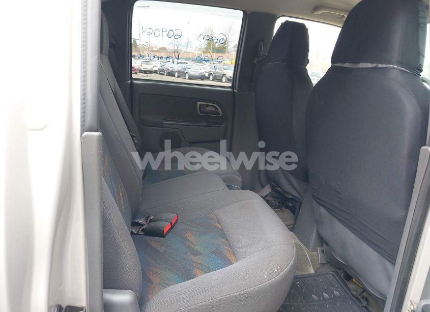 Photo 8 of 2004 Chevrolet Colorado LS (VIN 1GCDT136848114415)