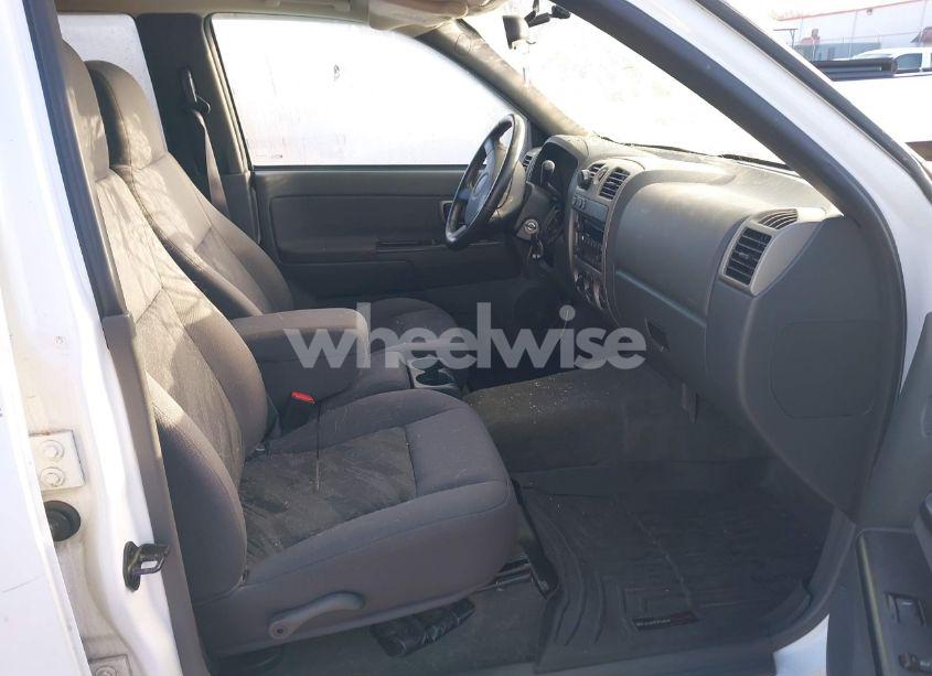 Photo 5 of 2005 Chevrolet Colorado LS (VIN 1GCDT136858110284)