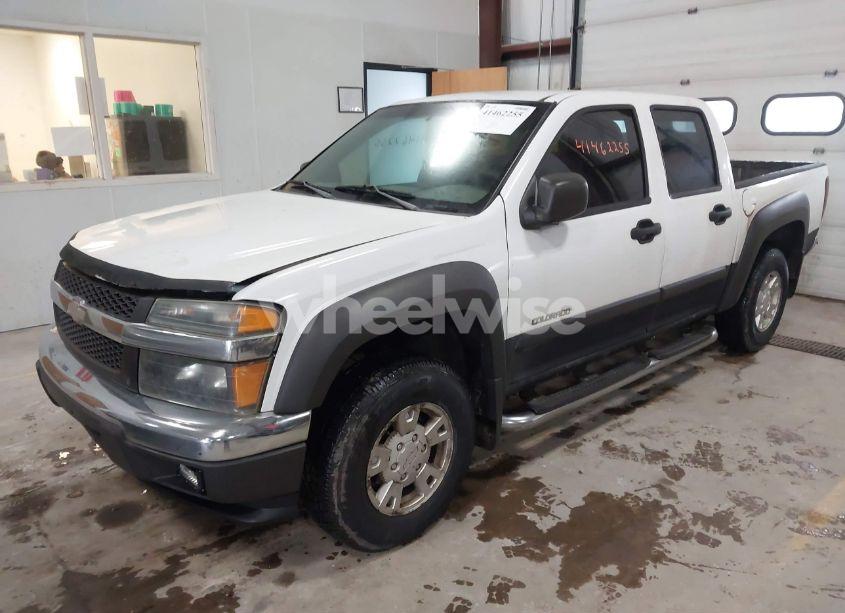Photo 2 of 2004 Chevrolet Colorado LS (VIN 1GCDT136X48138120)