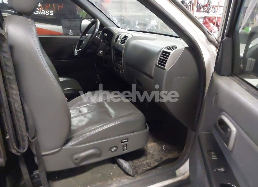 Photo 5 of 2004 Chevrolet Colorado LS (VIN 1GCDT136X48138120)