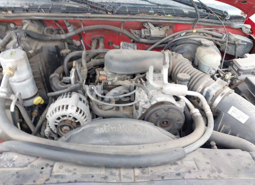 Photo 10 of 2002 Chevrolet S-10 LS (VIN 1GCDT13W22K162752)