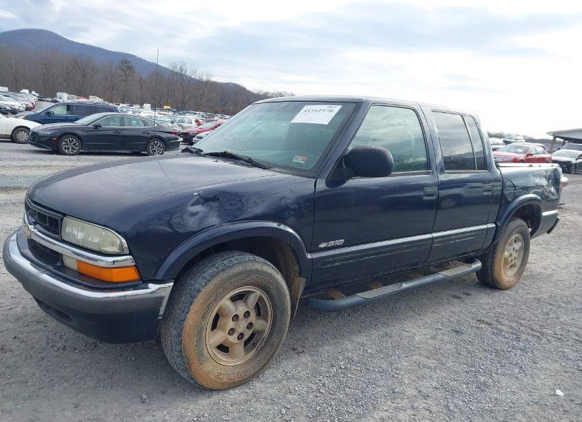 Photo 6 of 2001 Chevrolet S-10 LS (VIN 1GCDT13W51K191497)