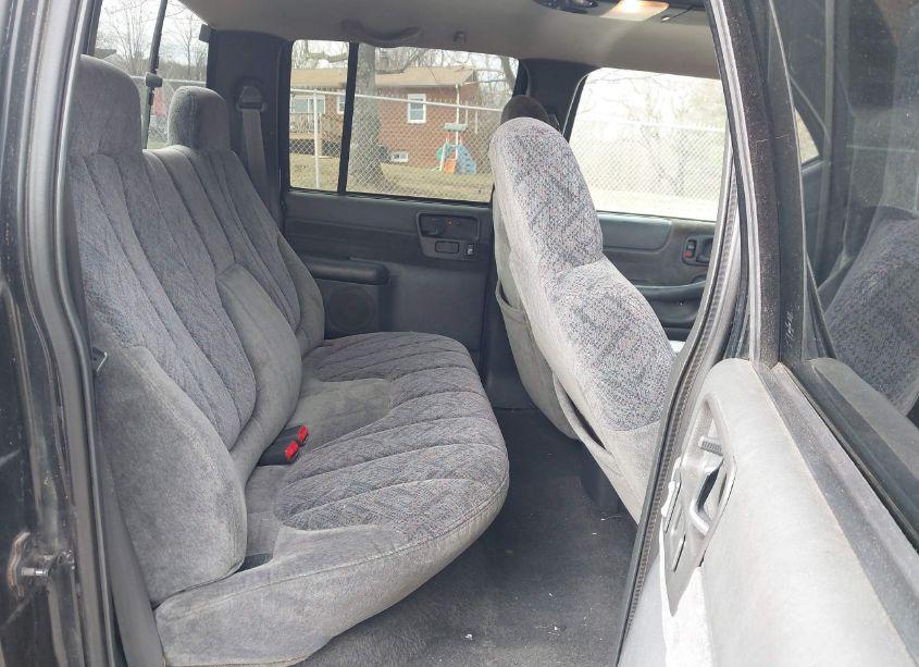 Photo 8 of 2001 Chevrolet S-10 LS (VIN 1GCDT13W51K191497)