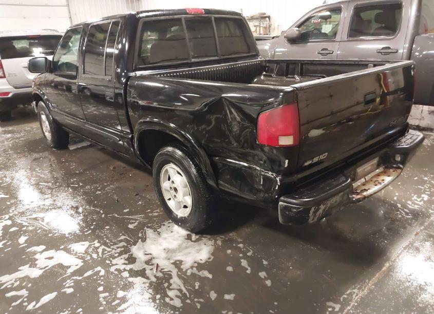 Photo 6 of 2002 Chevrolet S-10 LS (VIN 1GCDT13W82K144871)