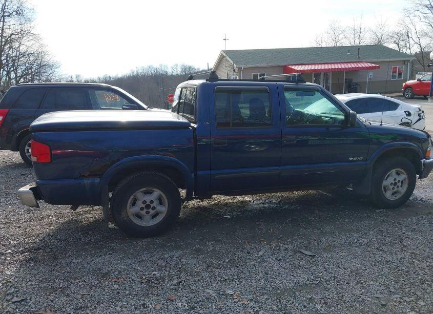 Photo 13 of 2002 Chevrolet S-10 LS (VIN 1GCDT13WX2K112469)