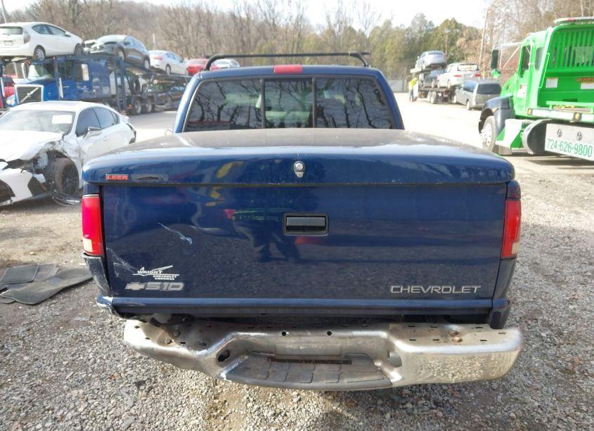 Photo 16 of 2002 Chevrolet S-10 LS (VIN 1GCDT13WX2K112469)
