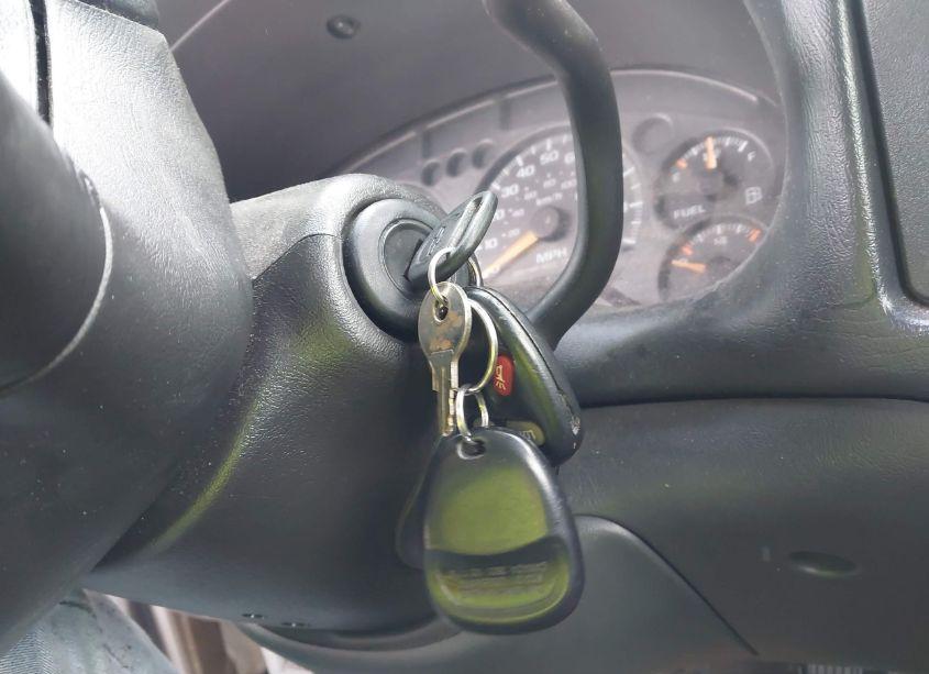 Photo 11 of 2003 Chevrolet S-10 LS (VIN 1GCDT13X13K119935)