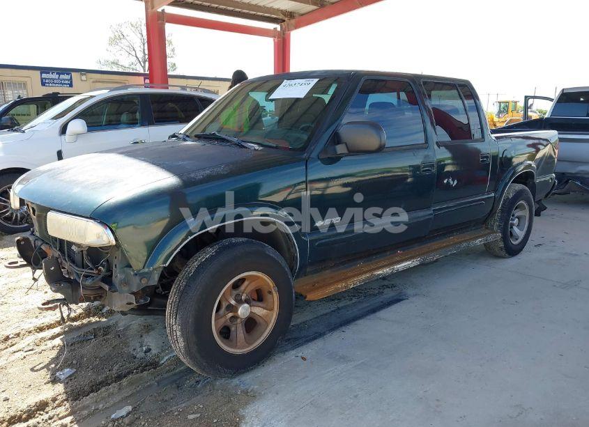 Photo 2 of 2004 Chevrolet S-10 LS (VIN 1GCDT13X24K108038)