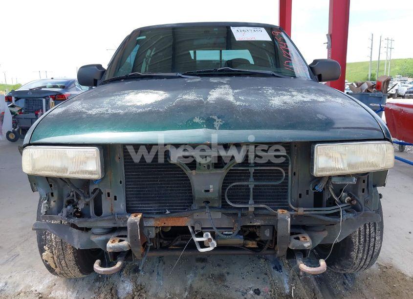 Photo 6 of 2004 Chevrolet S-10 LS (VIN 1GCDT13X24K108038)