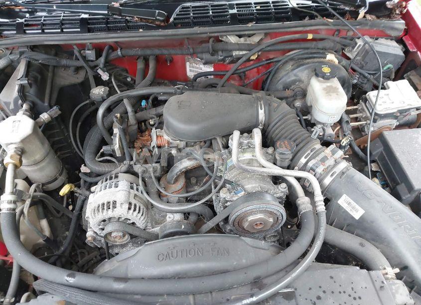 Photo 10 of 2004 Chevrolet S-10 LS (VIN 1GCDT13X24K113126)