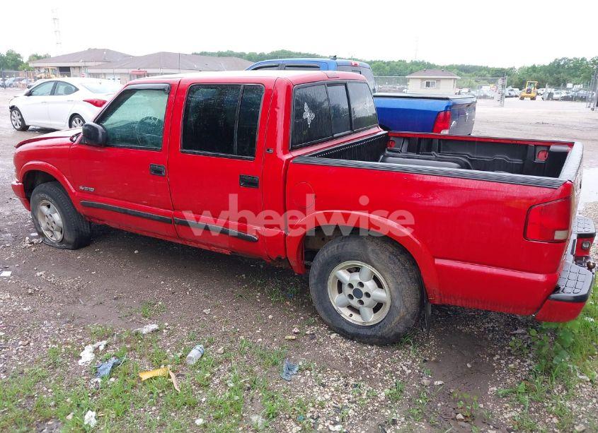 Photo 3 of 2004 Chevrolet S-10 LS (VIN 1GCDT13X24K113126)